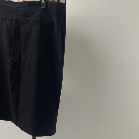 In brand new condition Woman’s Soho Apparel skirt. Size is XL. - Picture 6 of 13